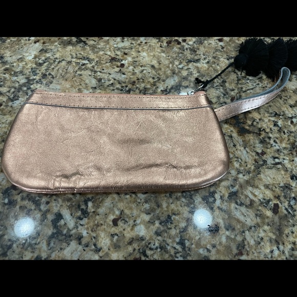 Nena & Co Rose Gold Clutch ~ New ❤️ - Picture 3 of 6